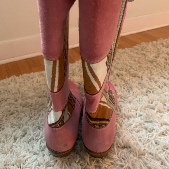 Stylish Pink Patterned Heeled Boots - Picture 2 of 3